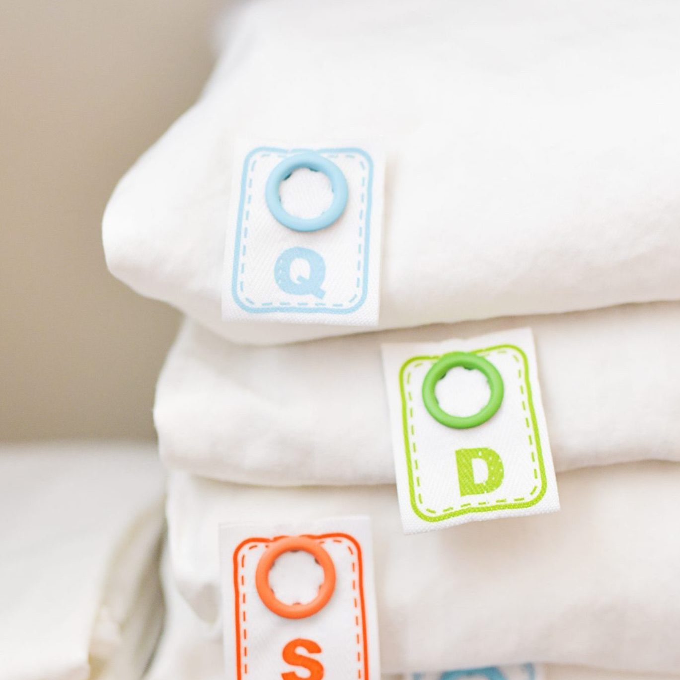 Contact Snap on Bedding Label